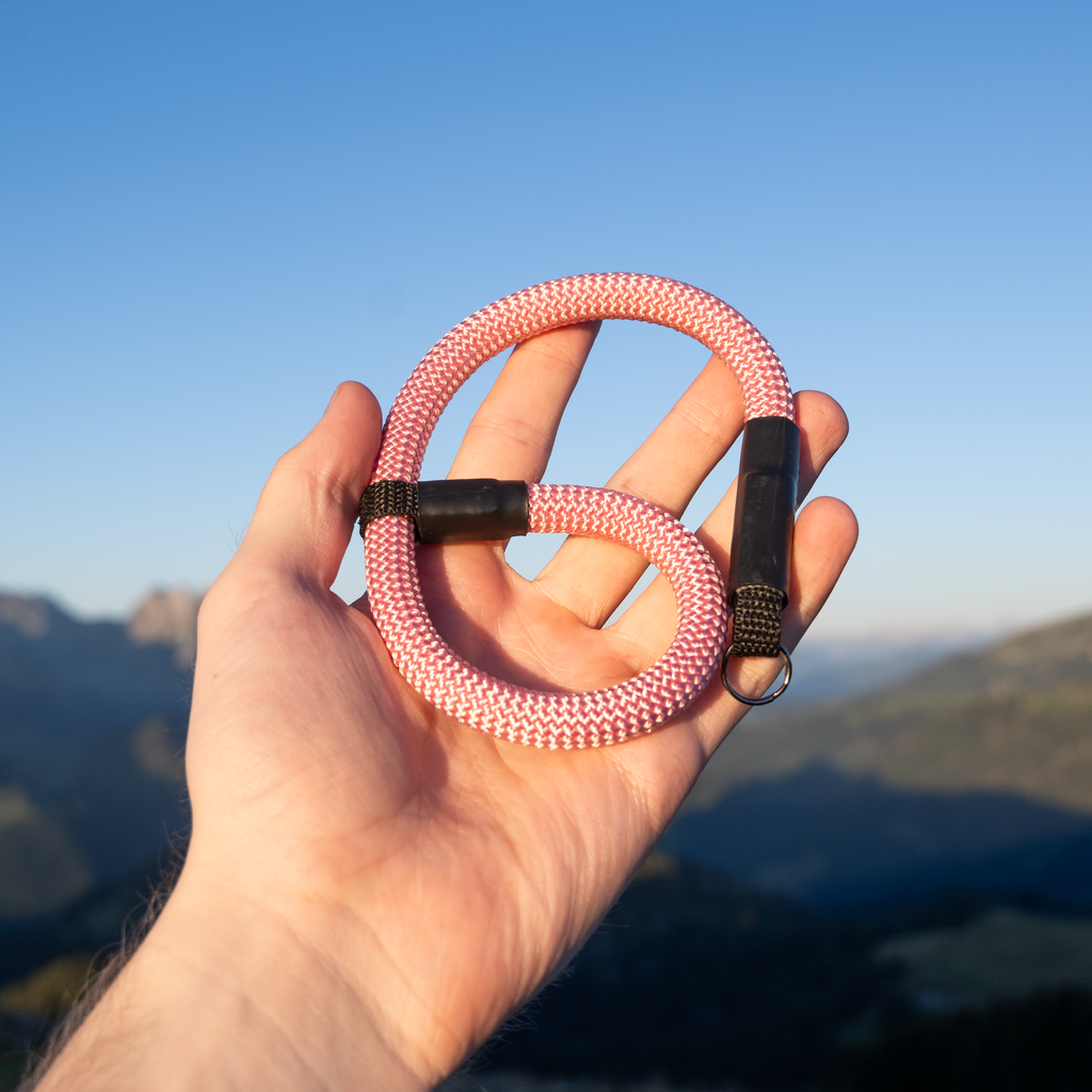Classic rope wrist strap